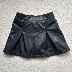 Abercrombie Kids Faux Leather Skirt Girls 7/8 Black Pleated A-Line Mini